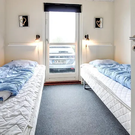 Clea - 200m From The Sea By Interhome *