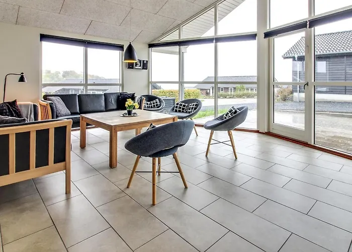 Clea - 200m From The Sea By Interhome Vakantiehuis *